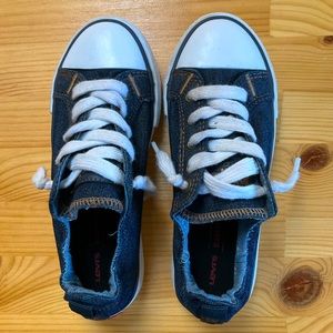 Girl Levi’s Sneakers size 1